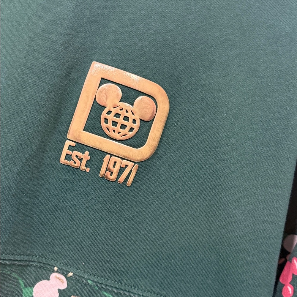 Walt Disney World Spirit Jersey Christmas Green Gold Tone XS Long sleeve - Picture 3 of 5